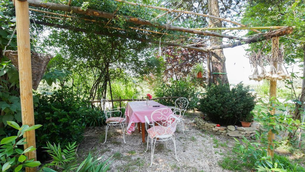 B&B Della Rosa Civitella D'Arna Eksteriør billede